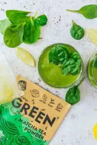 Vihreä voima smoothie